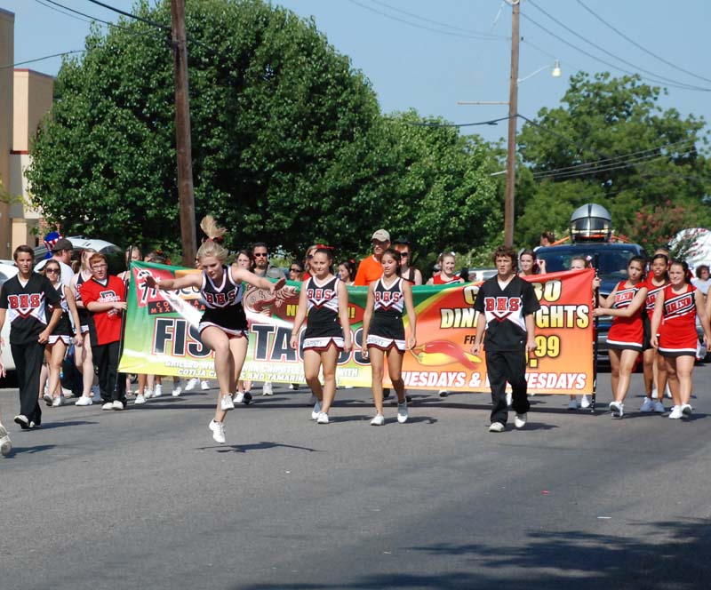 photo of BHS Cheerleaders in July 4, 2012 Parade